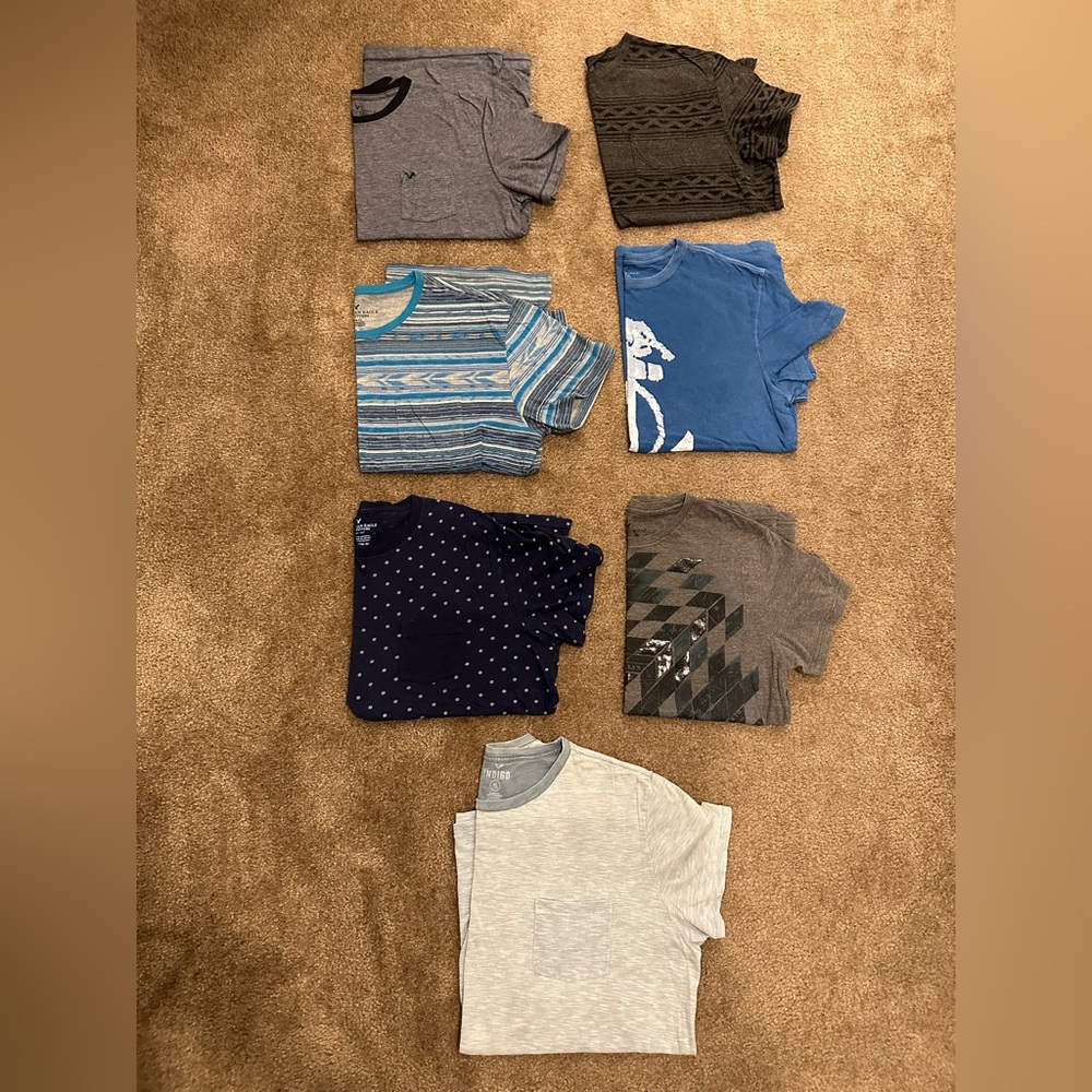 Bundle of American Eagle Men’s T-Shirts size XL